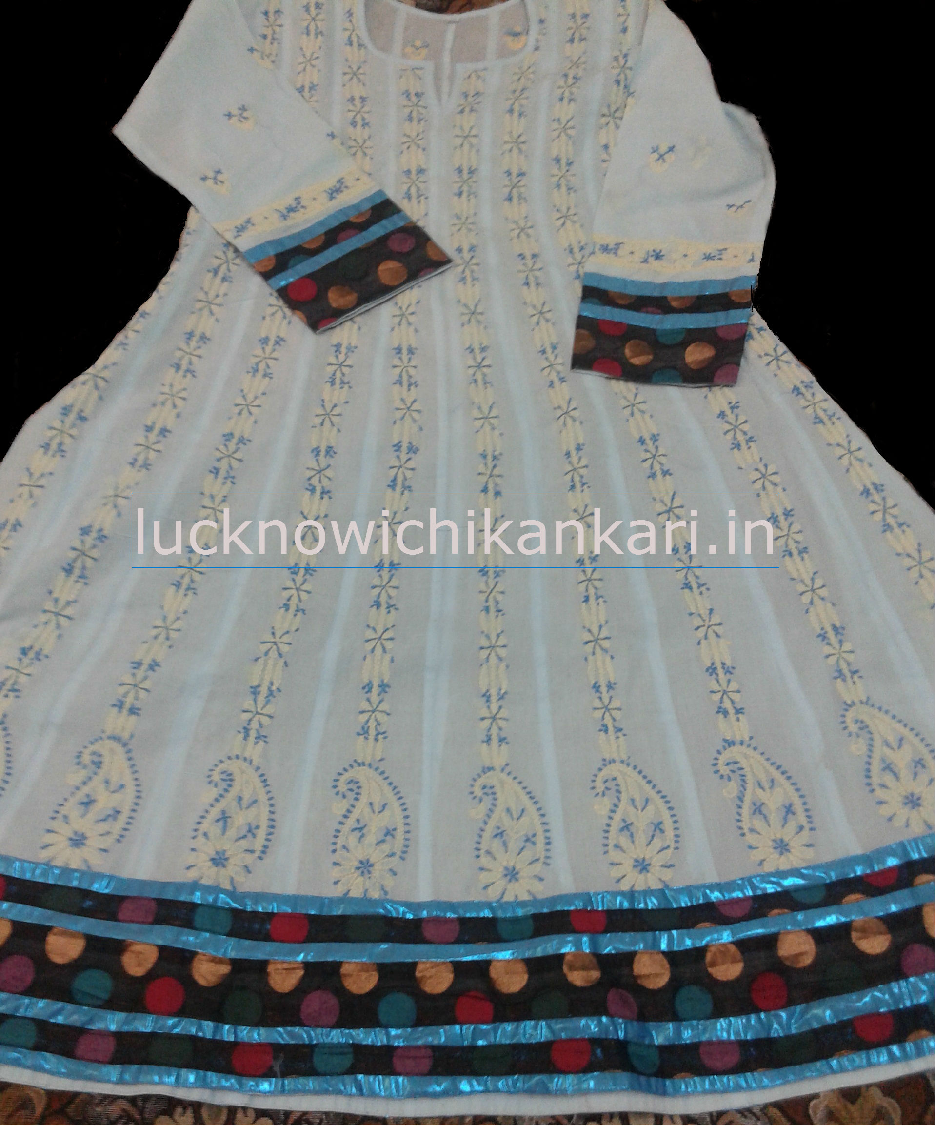 chikan-anarkali-kurta-brocadeer